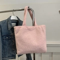 Borsa tote in lana di agnello rosa con consistenza morbida per l'autunno inverno - Rosa
