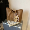 Sac fourre-tout marron en cuir grainé avec pendentif ours sur une valise argentée - Sans Pendentif / Marron