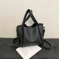 Borsa a secchiello retrò in pelle nera con trama litchi e tracolla rimovibile - Nero
