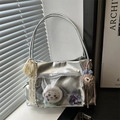 Silberne Ita Bag mit transparentem Sichtfenster für Plüschtiere und Badges, Umhängetasche - Mit Schal und Katzenkopf-Dekor / Silber