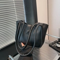 Bolso tote clásico de piel sintética negra con asas dobles resistentes y cierre de presión - Negro