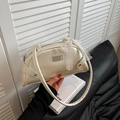 Bolso de hombro semicilíndrico crema con lazo de encaje y detalle de logotipo plateado - Blanco
