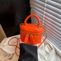 Mini borsa a cilindro trapuntata arancione con tracolla a catena e manico elegante - Arancione