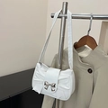 Borsa a spalla bianca a pieghe con fibbia a fiocco argento e trama a onde alla moda - Bianco Sporco
