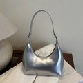 Sac hobo minimaliste argenté métallisé avec bandoulière réglable pour femmes 2025 - Argent