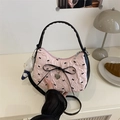 Rosa plissierte Handtasche mit schwarzen Schleifenmustern und Herzanhänger im Kontrast - Ohne Anhänger / Rosa