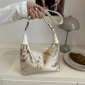 Borsa a mano color crema ricamata con motivi floreali e tracolla stile vintage - Bianco