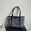 Grande borsa tote alla moda in grigio e nero bicolore con doppi manici superiori - Nero