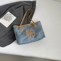 Retro grijsblauwe shopper met bruine lederen riemen en een uitgesneden B-logo detail - Blauw Khaki