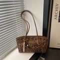 Retro leopard print suede tote bag for women with fashion plaque and beaded charm - With Pendant / Leopard Print