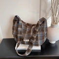 Braune und blaue Hahnentritt-Schultertasche mit Power-Off-Label und breitem Gurt - Braun