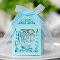 Boîte à bonbons de mariage évidée bleu clair avec motif de cheval et ruban de soie - Bleu Tiffany