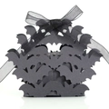 Halloween schwarze Geschenkbox mit Fledermaus-Ausschnitt und gepunkteter Schleife - Fledermaus-Stil (XTH-382)