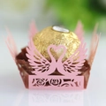 Rosa Laser-Schnitt Herz-Schwan Schokoladenbox mit Rosenmustern für Hochzeitsgeschenke - Rosa