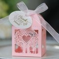 Scatola per caramelle rosa tagliata al laser con albero a cuore e tag di ringraziamento - Rosa