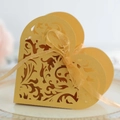Elegante scatola nuziale a forma di cuore dorato tagliata al laser con fiocco di raso - Oro