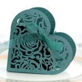 Boîte à bonbons vert foncé en forme de cœur avec roses découpées au laser et ruban - Vert Foncé Nacré