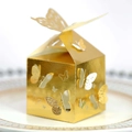 Elegante scatola per bomboniere a farfalla dorata tagliata al laser per caramelle su piatto di ceramica - Oro Riflettente