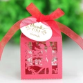 Scatola di caramelle nuziali rossa tagliata al laser con motivo Love e etichetta regalo - Rosso Perlato