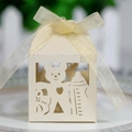 Scatola regalo crema traforata con orsetto e biberon, con fiocco in nastro d'organza - Stella Crema Gioiello