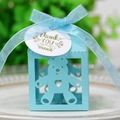 Lichtblauwe holle beer snoepdoos met lint en bedanklabel voor feestbedankjes - Tiffany Blauw