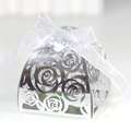 Elegante scatola per bomboniere argento tagliata al laser con rose e nastro bianco - Argento Riflettente Fronte-Retro