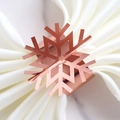 Elegante portatovagliolo a fiocco di neve oro rosa con dettagli tagliati a laser - Oro Rosa Specchio