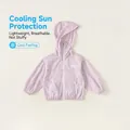 Leichte lavendelfarbene Kinder-Sonnenschutzjacke mit Kapuze und weißem Reißverschluss - 80 / Helllila