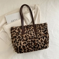 Bolso tote de piel sintética con estampado de leopardo y asas de cuero para otoño - Marrón