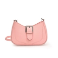 Bolso hobo rosa de cuero granulado con hebilla plateada sobre fondo blanco para mujer - Rosa