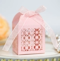 Caja de dulces rosa cortada con láser con elegante lazo para detalles de bodas y fiestas - Rosa