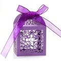Caja de caramelos lila cortada con láser con diseño de cruz y lazo de seda - Púrpura oscuro
