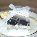 Silberne Laser-Cut LOVE Bonbonschachtel mit Spitze und Schleife für Hochzeiten - Reflektierendes Silber