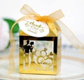 Scatola per dolci nuziali dorata con silhouette di sposi e intaglio a forma di Love - Oro Riflettente
