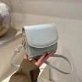 Borsa a tracolla blu grigio con texture litchi e tracolla regolabile e dettagli dorati - Grigio