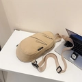 Vielseitige khakifarbene Nylon-Crossbody-Brusttasche mit verstellbarem Gurt und Reißverschluss - Khaki