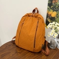 Karamellfarbener minimalistischer Rucksack mit großem Fassungsvermögen und Reißverschlüssen - Orange
