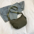 Sac bandoulière minimaliste en nylon vert olive avec bandoulière réglable - Vert