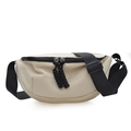 Minimalistische beige Nylon-Brusttasche mit schwarzen Reißverschlüssen für Pendler - Gebrochenes Weiß