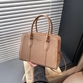 Beige tote bag met krokodillenreliëf, gouden belettering en afneembare schouderriem - Khaki