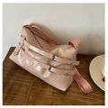 Bolso bandolera chic de cuero brillante rosa claro con hebillas y correa ancha - Rosa