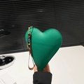 Sac à main vert en forme de cœur en cuir grainé avec dragonne LOVE colorée - Vert