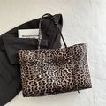 Grand sac cabas à imprimé léopard classique avec longues anses pour un style chic - Marron