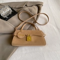 Umhängetasche in Kamelbraun im Vintage-Stil mit goldenem Metallschloss und mattem Leder - Khaki
