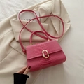 Bolso de mano rosa con relieve de cocodrilo, cierre dorado y correa de hombro - rosa intenso