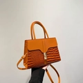 Sac à main marron orange à relief crocodile avec boucle en métal et bandoulière - Marron