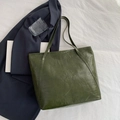 Dark green crocodile pattern tote bag with slim shoulder straps and large capacity - Green