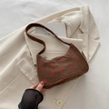 Braune Cord-Schultertasche mit süßem Erdbeerdruck und praktischem Reißverschluss - Braun