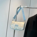 Sac cylindrique bleu avec broderie chinoise et large bandoulière en tissu - Bleu