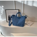 Bolso tote de pana azul con asas dobles y correa de hombro ancha para uso diario - Azul